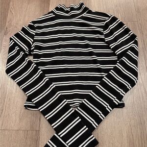 Forever 21 Black and White Striped Long Sleeve Top